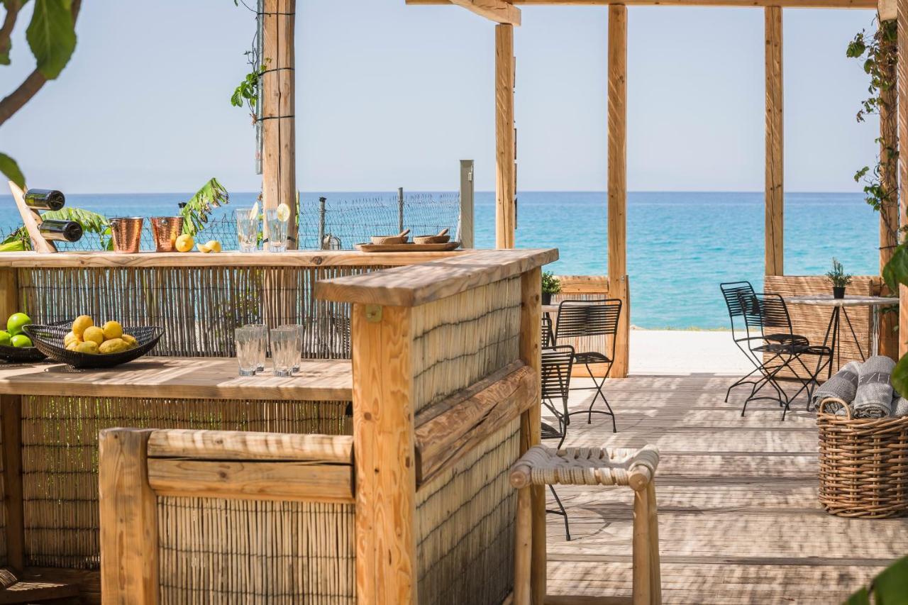 F Zeen Kefalonia (Adults Only) Lourdata  Bagian luar foto